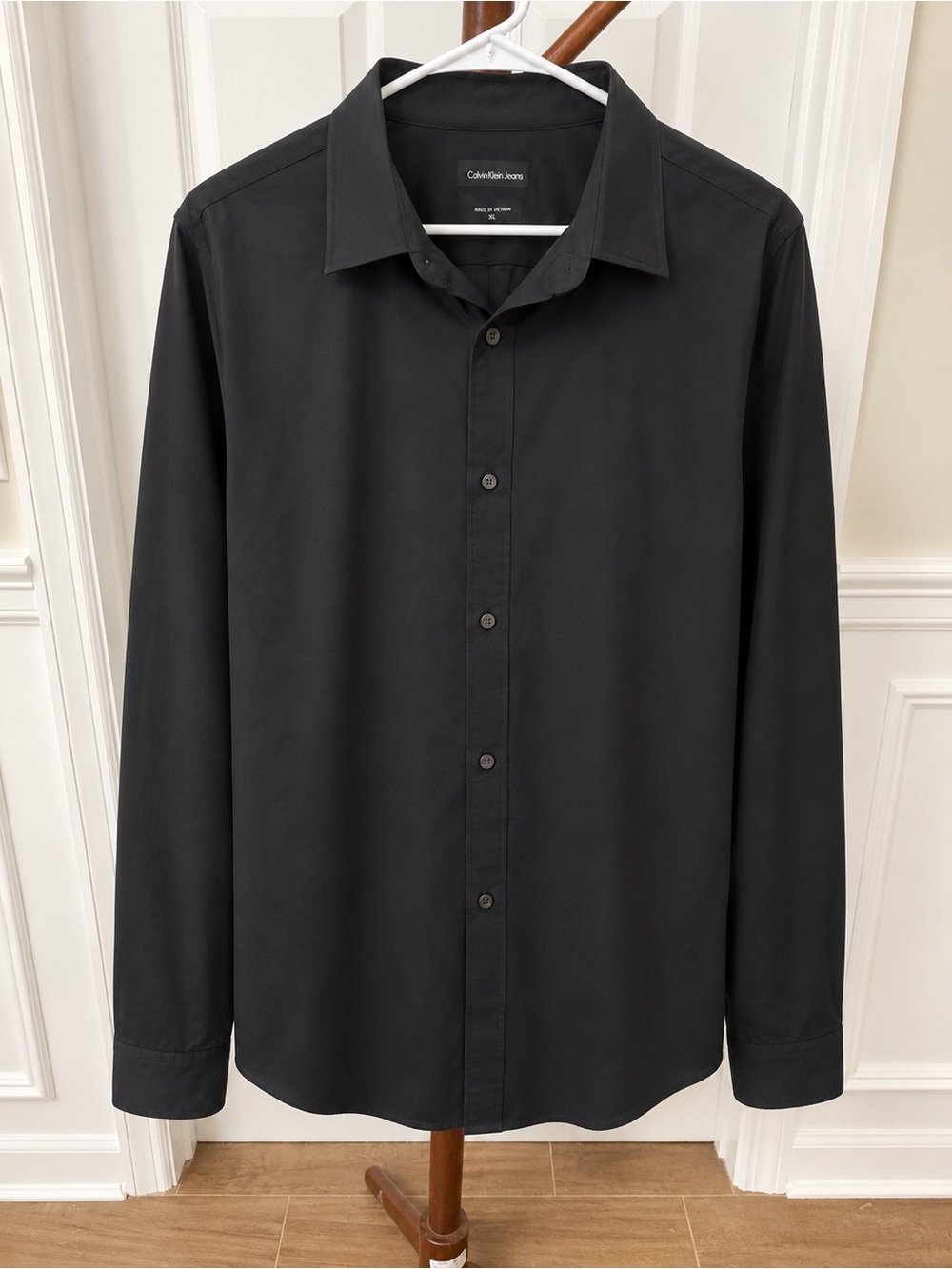 Calvin Klein Jeans Black Long-Sleeve Button-Up Dress Shirt